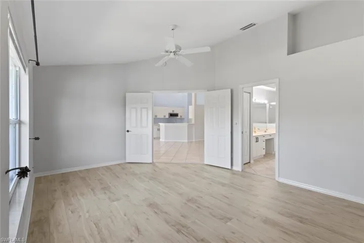 5350  Andover  DR, Naples, FL 34110