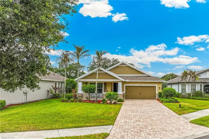 Deep Cul de Sac Lot Allows for More Driveway/Parking Space!