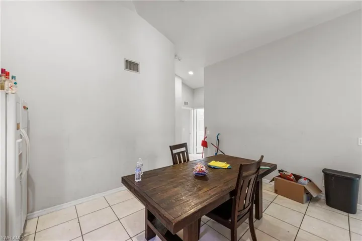 Unit 5032 kitchen
