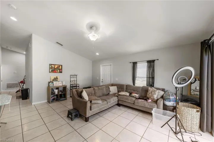 Unit 5032 living room
