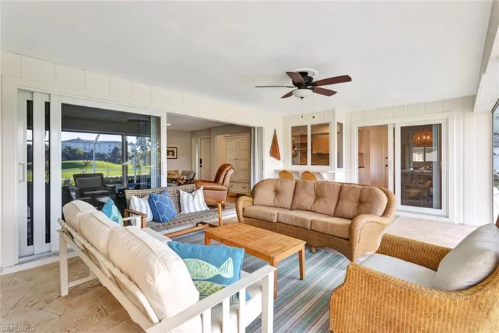 Lanai featuring ceiling fan
