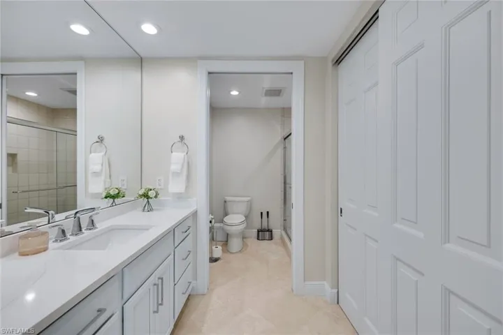275  Indies  WAY, Naples, FL 34110