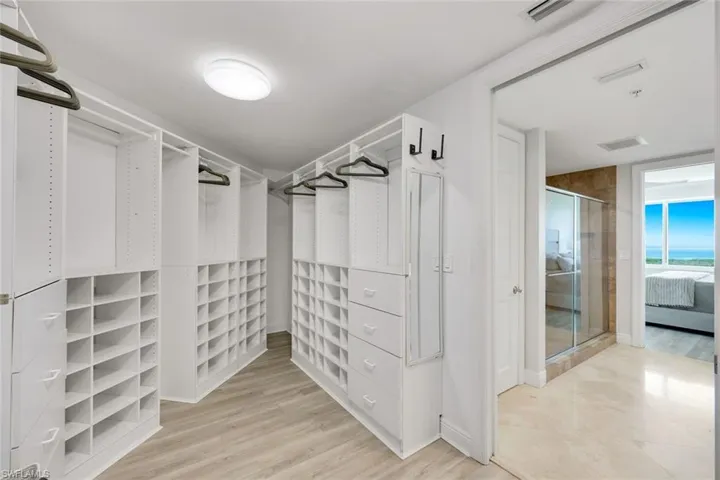 275  Indies  WAY, Naples, FL 34110