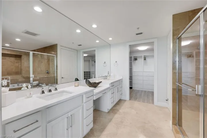 275  Indies  WAY, Naples, FL 34110