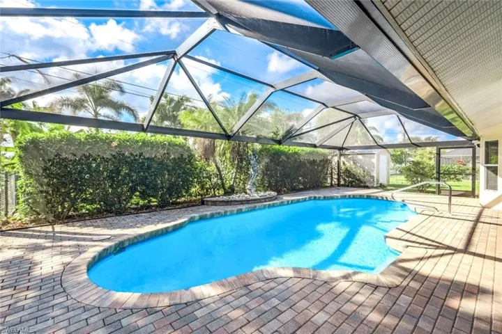 206 SE 19th  LN, Cape Coral, FL 33990
