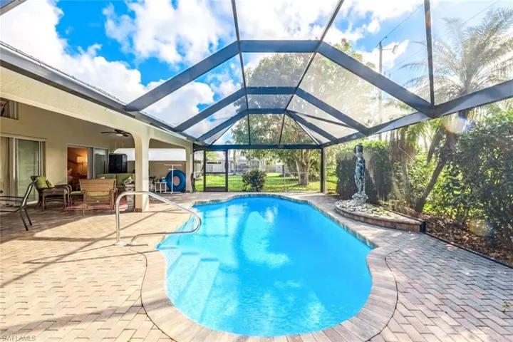 206 SE 19th  LN, Cape Coral, FL 33990