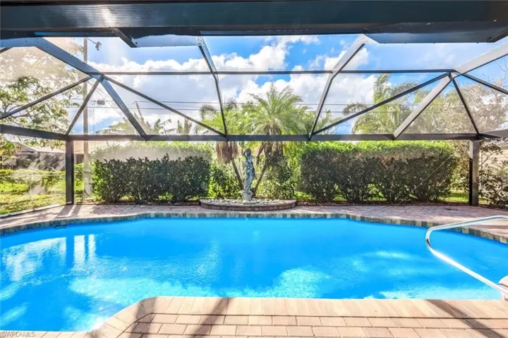 206 SE 19th  LN, Cape Coral, FL 33990