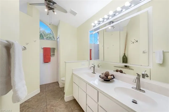 206 SE 19th  LN, Cape Coral, FL 33990