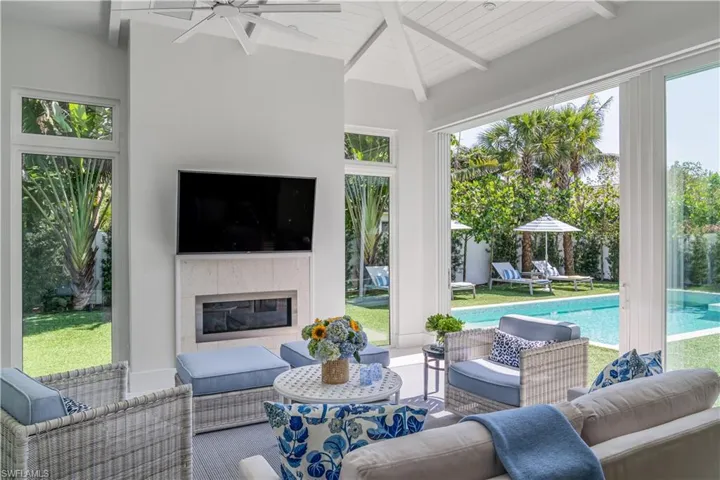 Sunroom with plenty of natural light