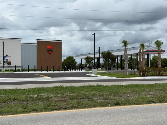 1527 Nw 15th Ter, Cape Coral, Florida 33993