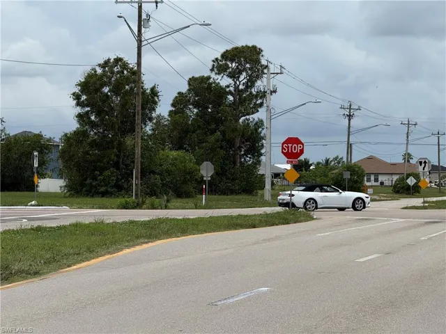1527 Nw 15th Ter, Cape Coral, Florida 33993