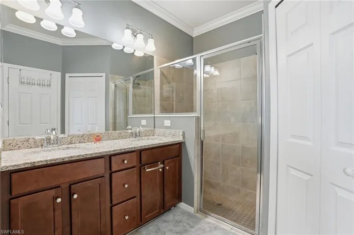 2519 Vine Ave, Naples, Florida 34120