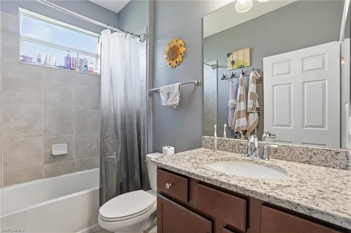2519 Vine Ave, Naples, Florida 34120
