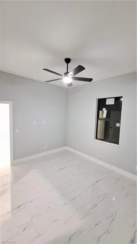 Empty room with ceiling fan