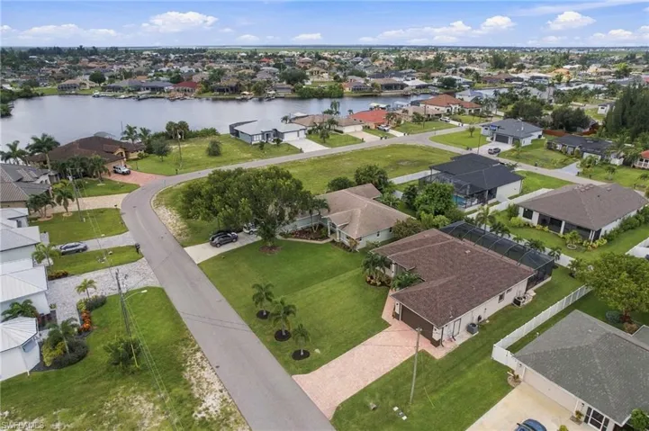 134 Sw 33rd Ave, Cape Coral, Florida 33991