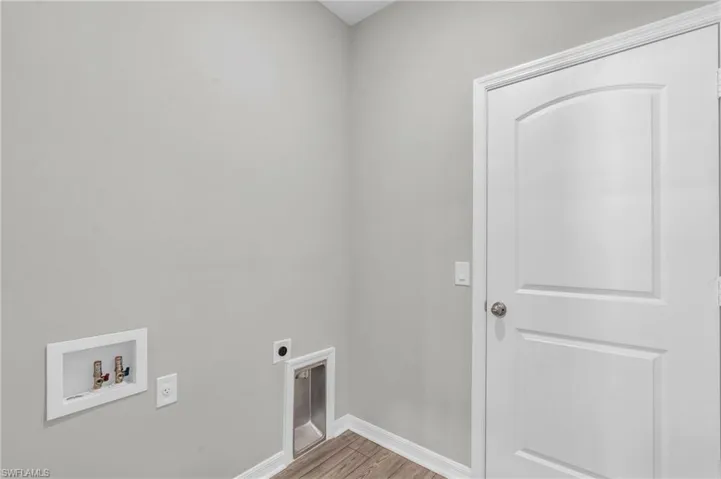 515 Sw 22nd St, Cape Coral Fl 33991