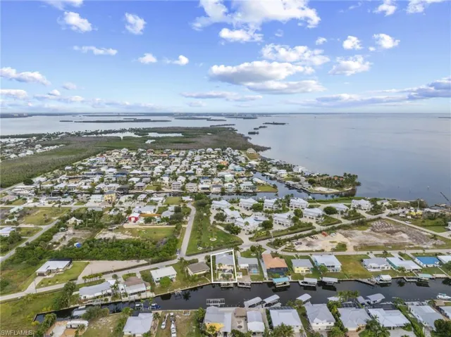 2291 Palm Ave, St. James City, Florida 33956
