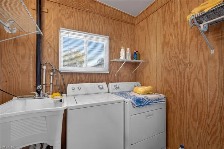 178 Overland Trl, North Fort Myers, Florida 33917