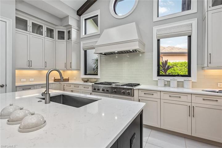 4214 Cortland WAY, NAPLES FL 34119