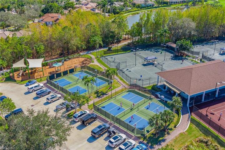 4214 Cortland WAY, NAPLES FL 34119