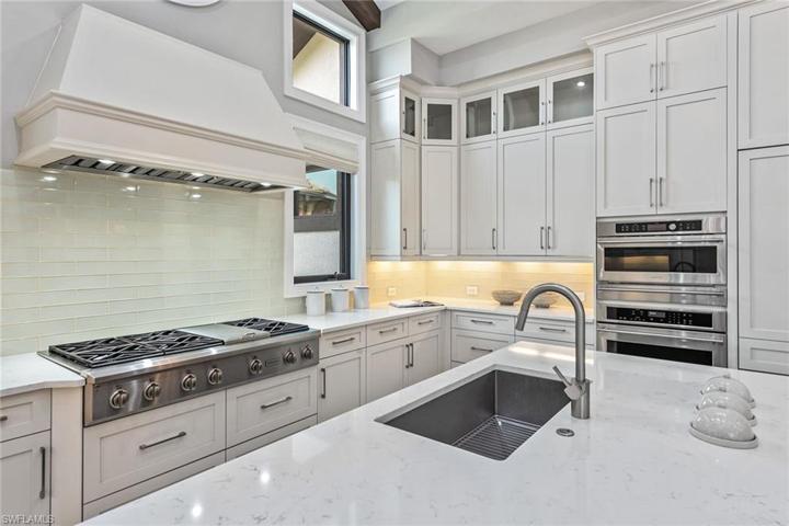 4214 Cortland WAY, NAPLES FL 34119