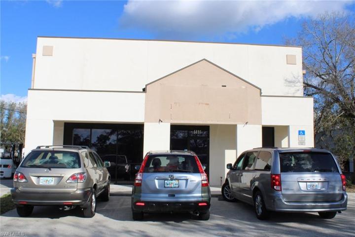 5891  Country Lakes  DR, Fort Myers, FL 33905