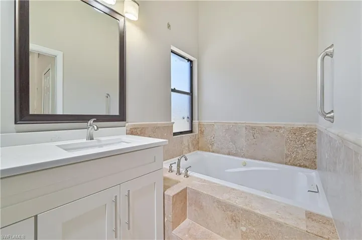 17623 Marco Island Ln, Fort Myers, Florida 33908
