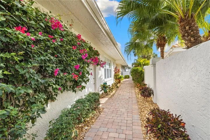 4753 Yacht Harbor Dr, Naples, Florida 34112