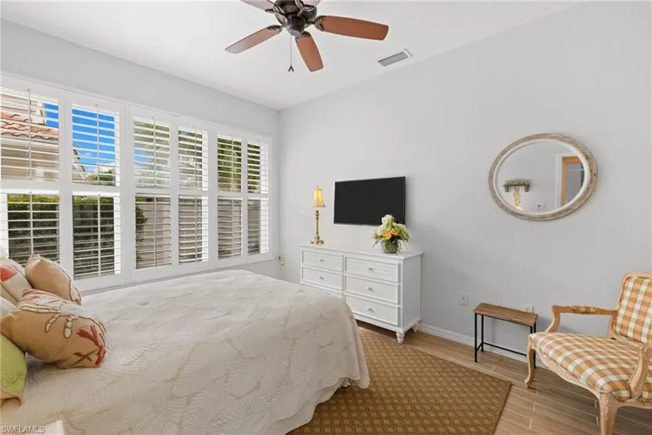 4753 Yacht Harbor Dr, Naples, Florida 34112