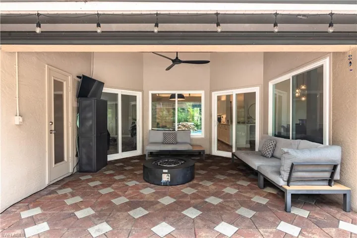 7653 Citrus Hill Ln, Naples, Florida 34109
