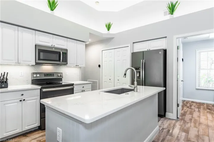 7653 Citrus Hill Ln, Naples, Florida 34109