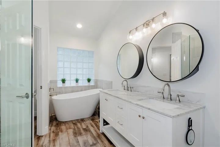 7653 Citrus Hill Ln, Naples, Florida 34109