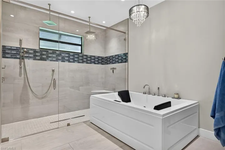 5577 Lancewood Way, Naples, Florida 34116