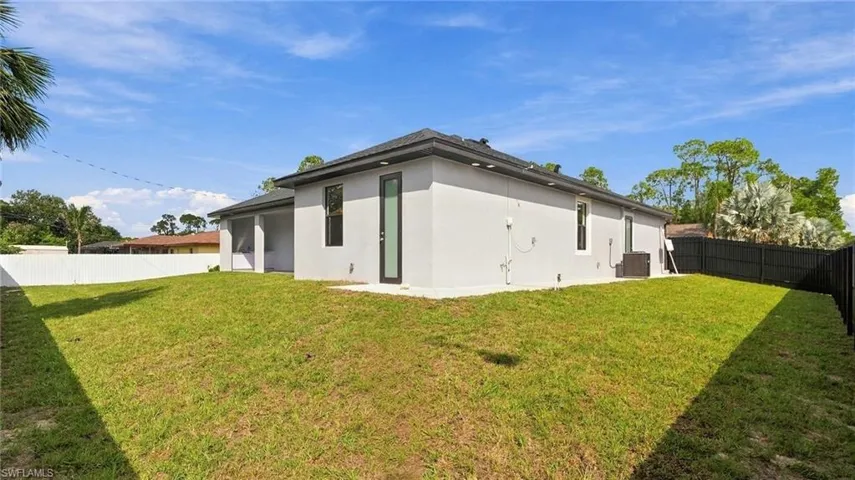 2606 E 3rd St, Lehigh Acres, Florida 33936