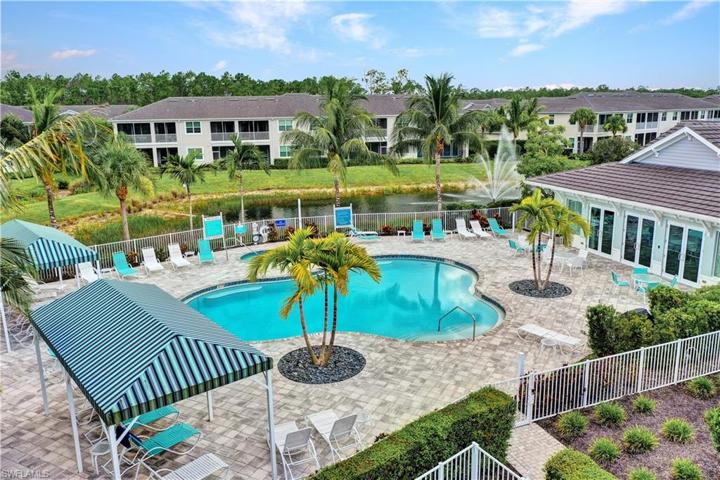 Community Pool/Clubhouse