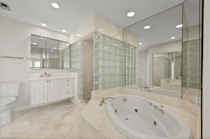 1301 Chesapeake Ave 1b, Naples, Florida 34102