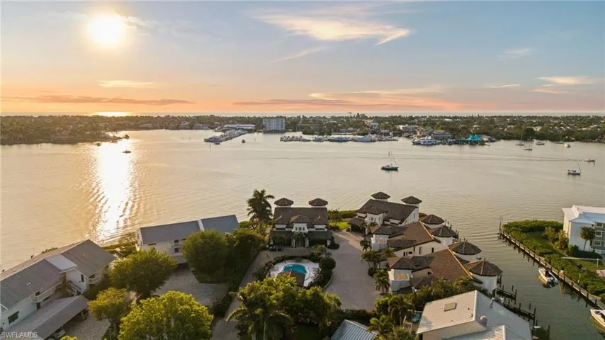 1301 Chesapeake Ave 1b, Naples, Florida 34102