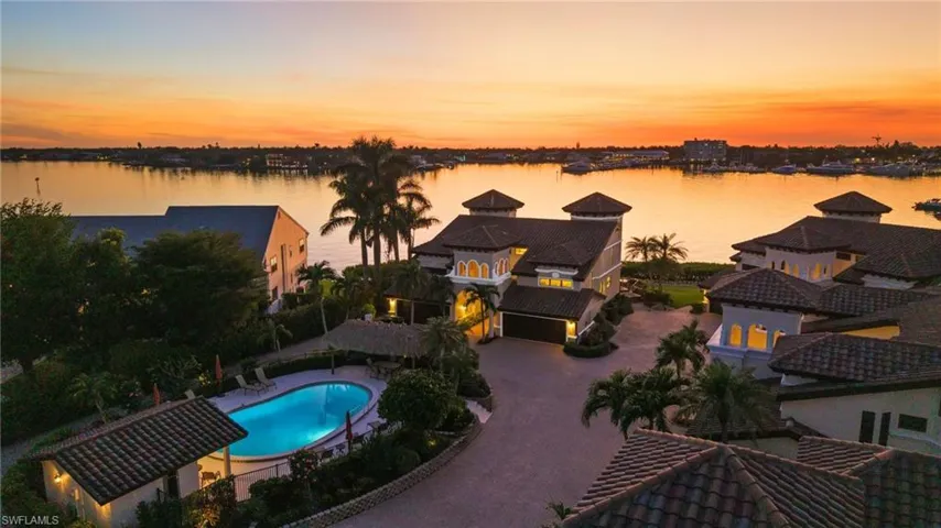 1301 Chesapeake Ave 1b, Naples, Florida 34102