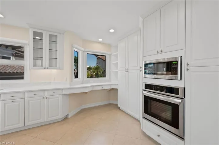 1301 Chesapeake Ave 1b, Naples, Florida 34102