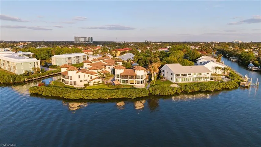 1301 Chesapeake Ave 1b, Naples, Florida 34102