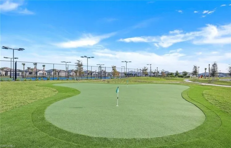Surrounding community with a putting green