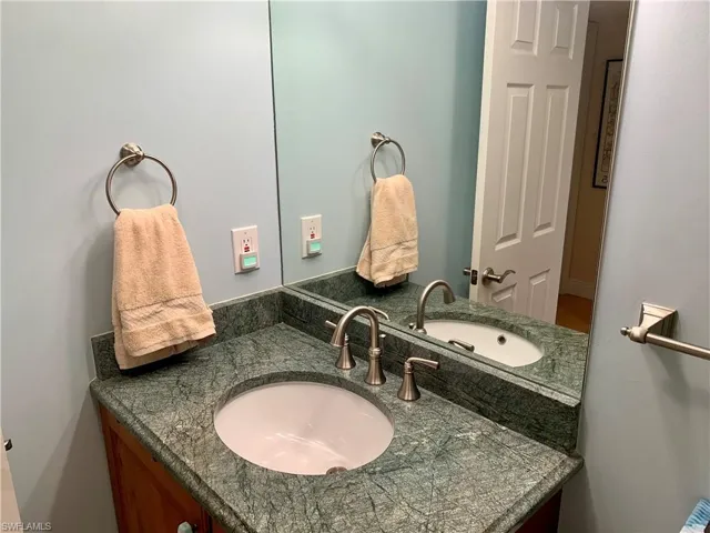 333  Harbour  DR, Naples, FL 34103