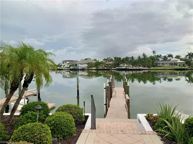 333  Harbour  DR, Naples, FL 34103