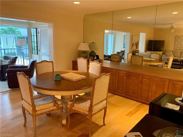 333  Harbour  DR, Naples, FL 34103