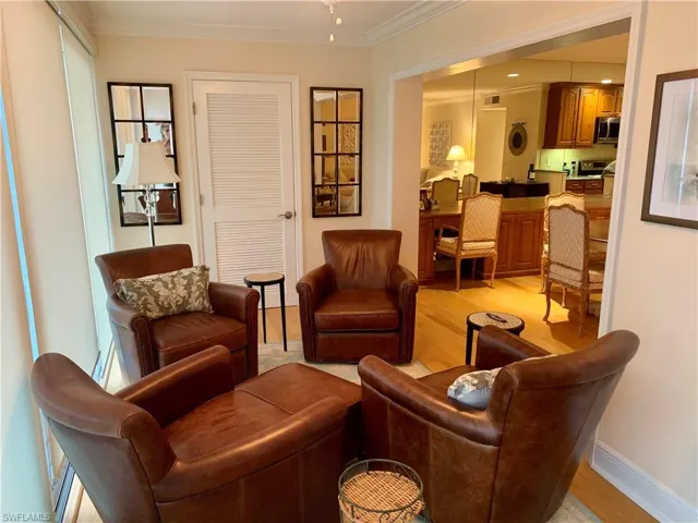 333  Harbour  DR, Naples, FL 34103