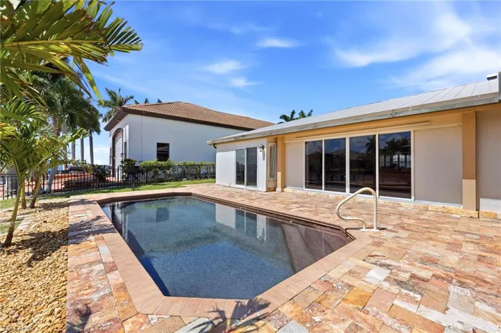 469  Bayshore  DR, Cape Coral, FL 33904