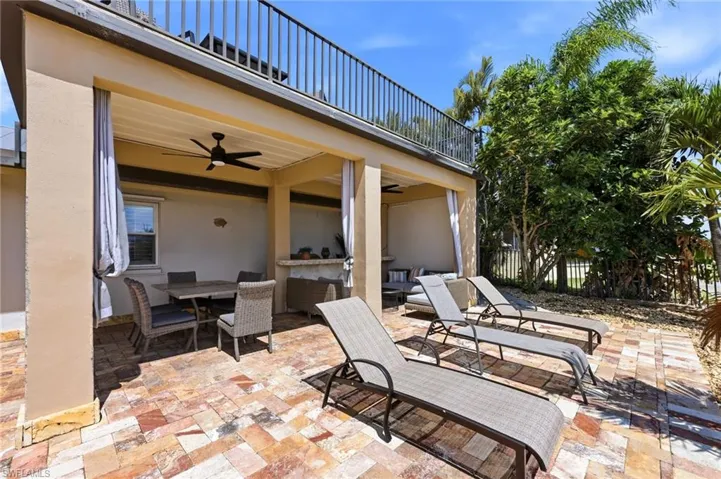 469  Bayshore  DR, Cape Coral, FL 33904