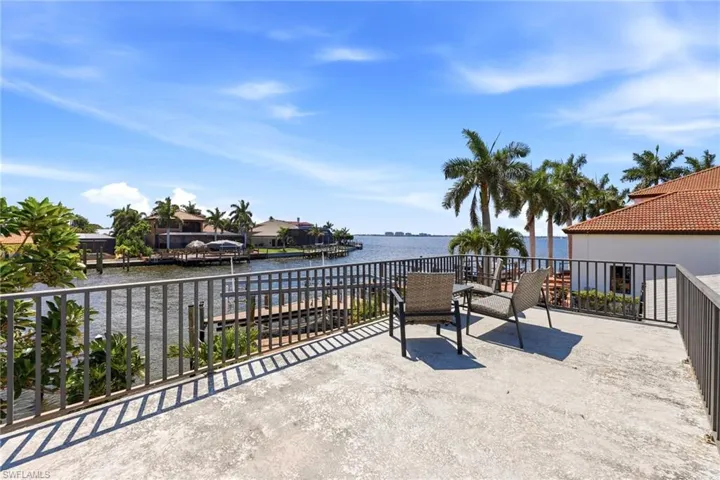 469  Bayshore  DR, Cape Coral, FL 33904