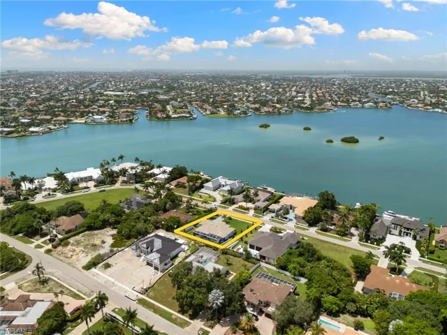 1631 Copeland Dr, Marco Island, Florida 34145