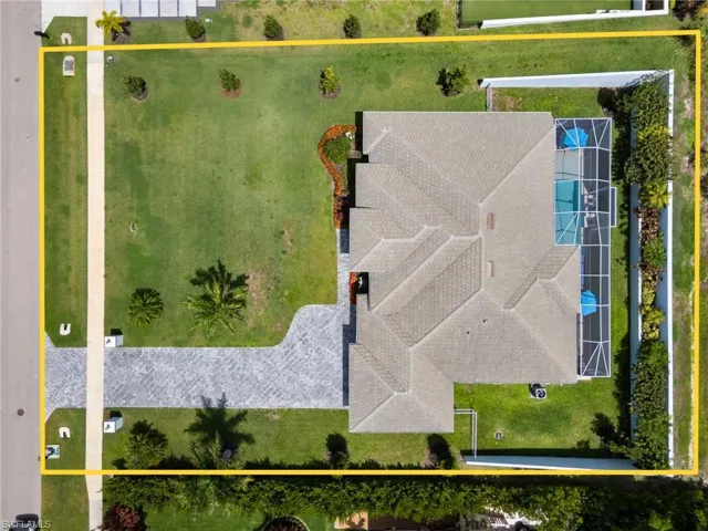 1631 Copeland Dr, Marco Island, Florida 34145
